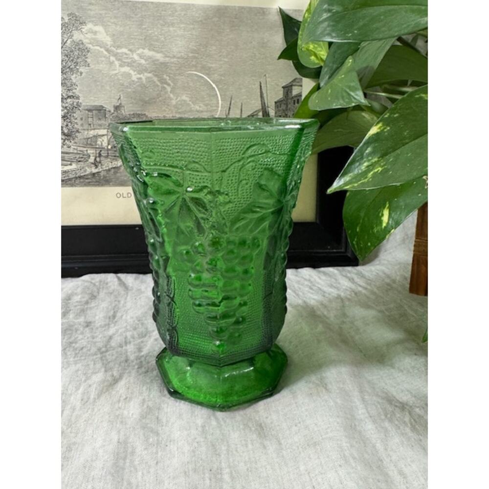 Vintage Anchor Hocking Emerald Green Glass Vase